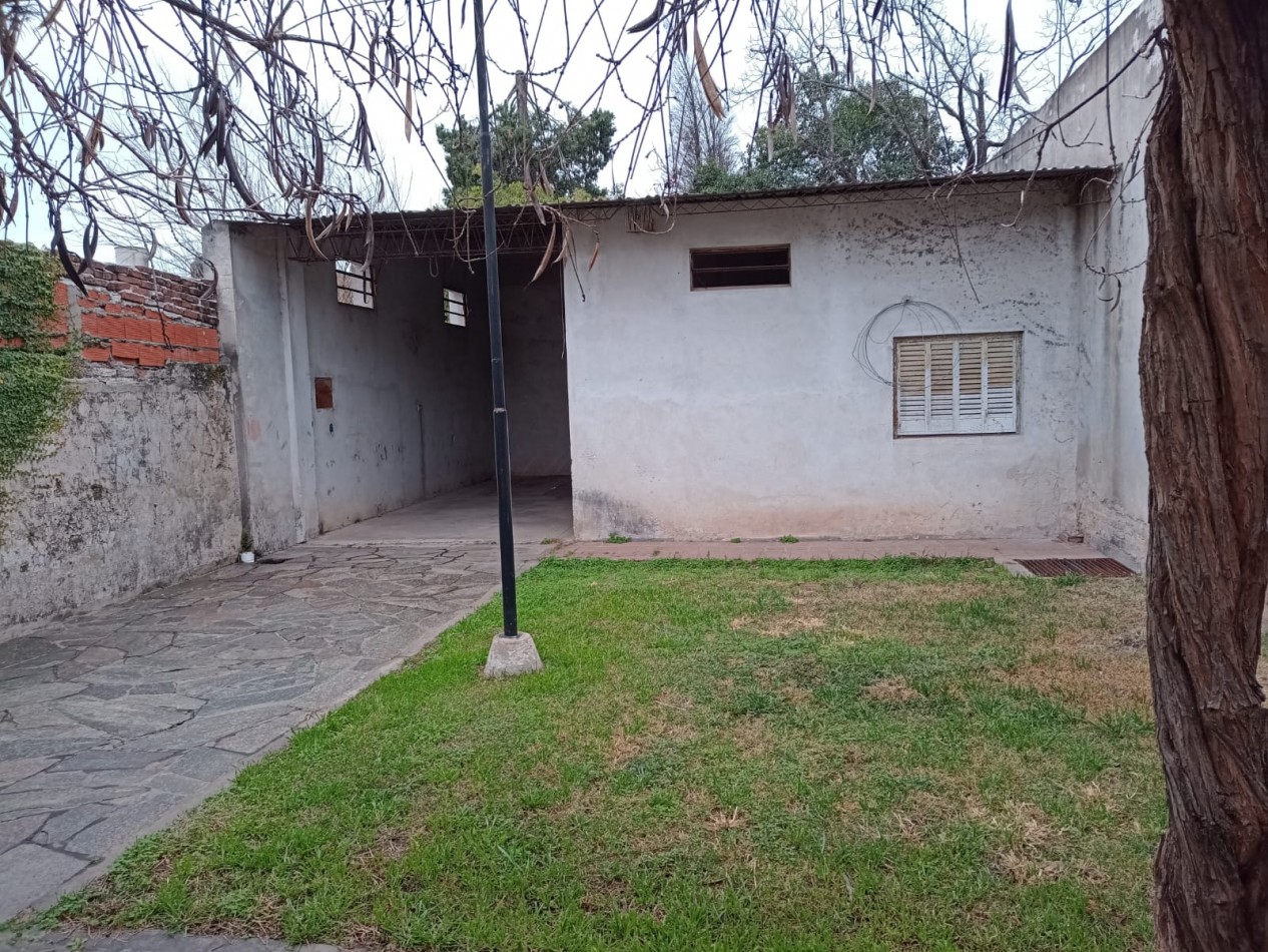 CASA EN VENTA  CON GALPON Y FOSA CALLE SOLER No 778