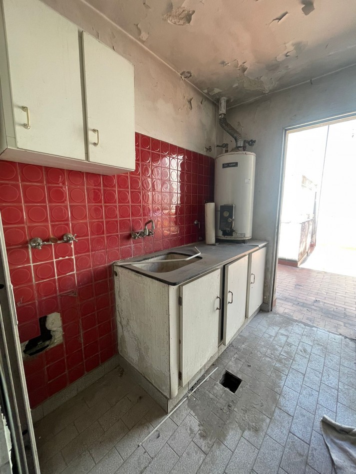 CALLE GUALEGUAYCHU CASA A LA VENTA EN PLANTA ALTA 