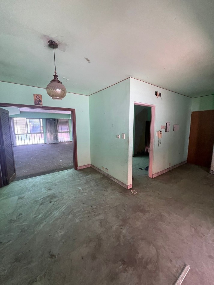 CALLE GUALEGUAYCHU CASA A LA VENTA EN PLANTA ALTA 