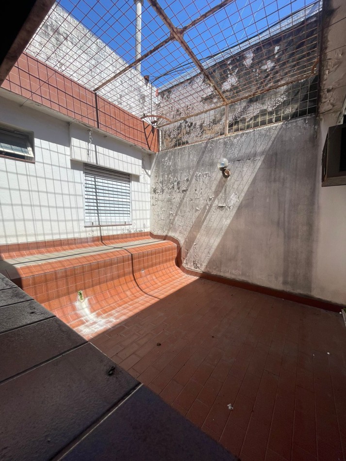 CALLE GUALEGUAYCHU CASA A LA VENTA EN PLANTA ALTA 