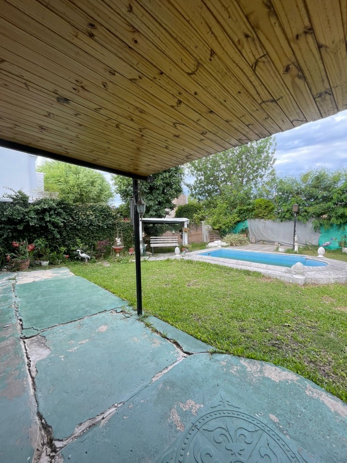 CASA EN VENTA BARRIO TORTUGUITAS