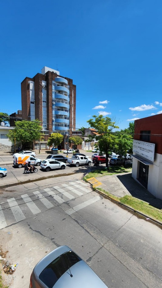 CANDIOTI 4 DEPARTAMENTO EN VENTA 