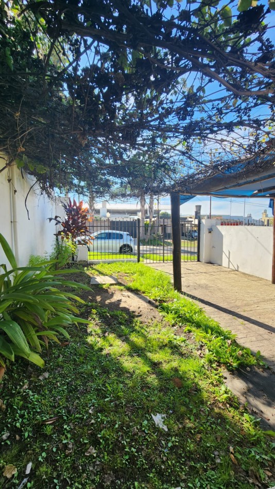 CASA A LA VENTA EN CALLE RIO GUALEGUAYCHU