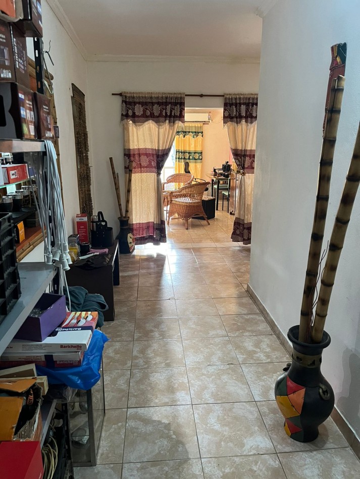 Casa con local en venta zona Gazzano. Esquina Hasenkamp y Viale