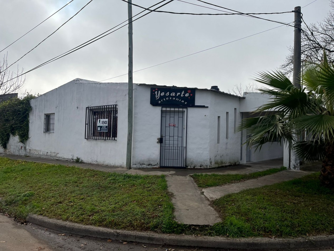 Casa con local en venta zona Gazzano. Esquina Hasenkamp y Viale