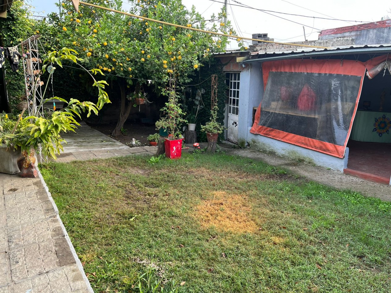 Casa con local en venta zona Gazzano. Esquina Hasenkamp y Viale