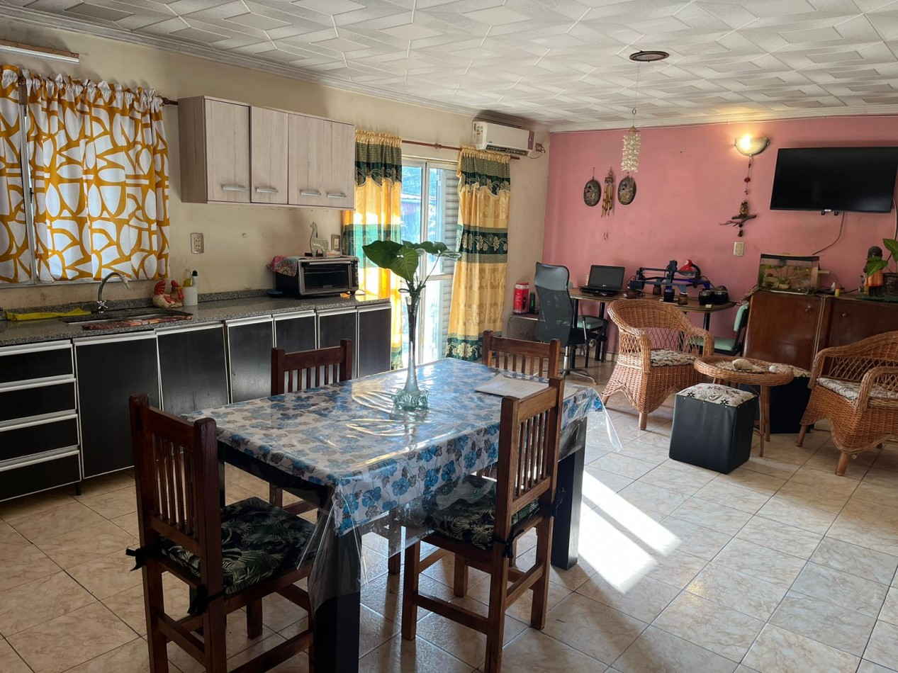 Casa con local en venta zona Gazzano. Esquina Hasenkamp y Viale