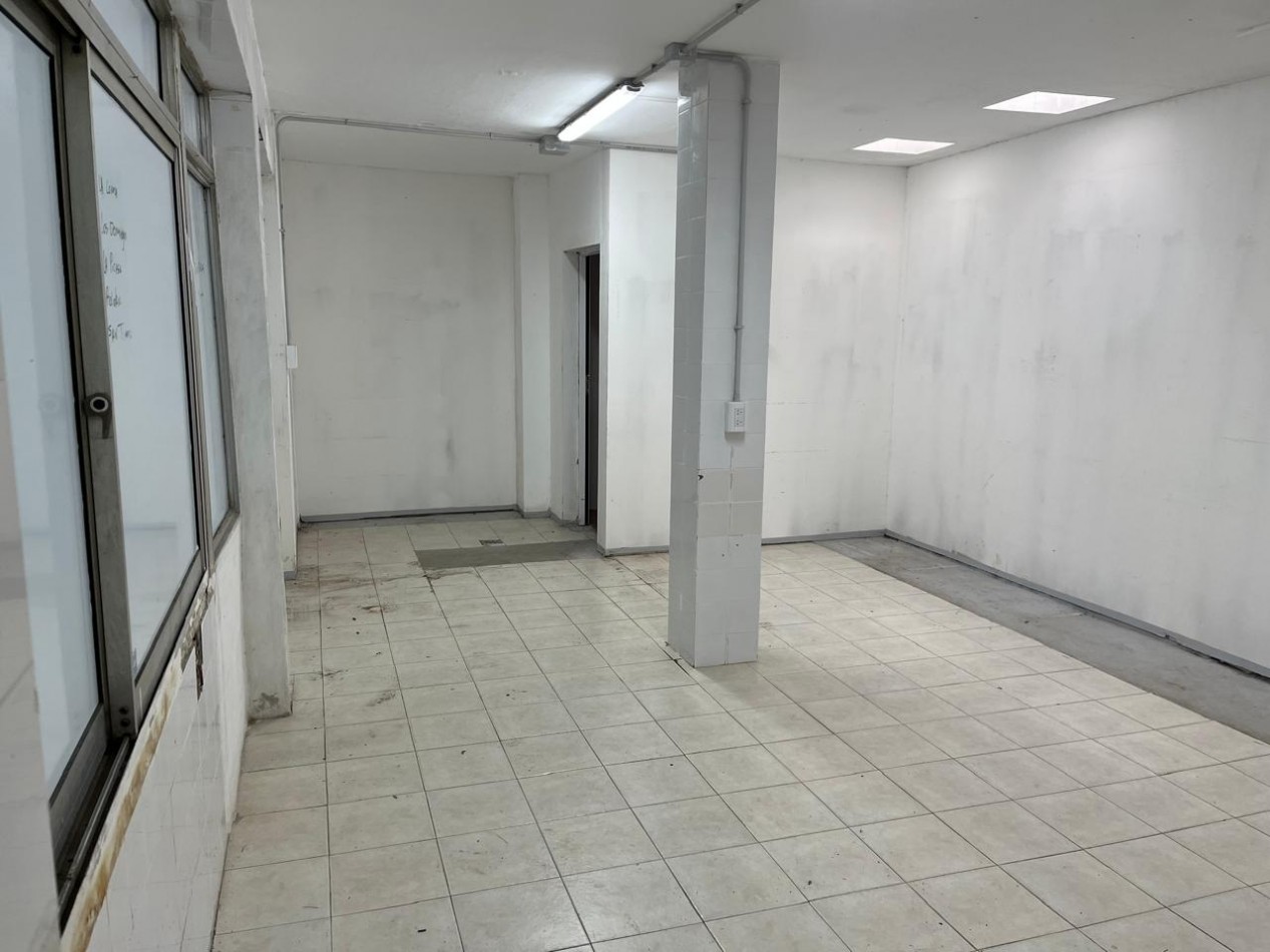 GALPON EN VENTA  ZONA AV DE LAS AMERICAS Y RACEDO