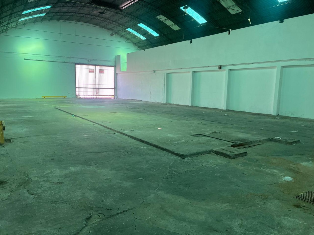 GALPON DE 600 M² - EXCELENTE UBICACION Y FUNCIONALIDAD | LUIS PASTEUR ENTRE AV. DE LAS AMERICAS Y MIGUEL GALARZA