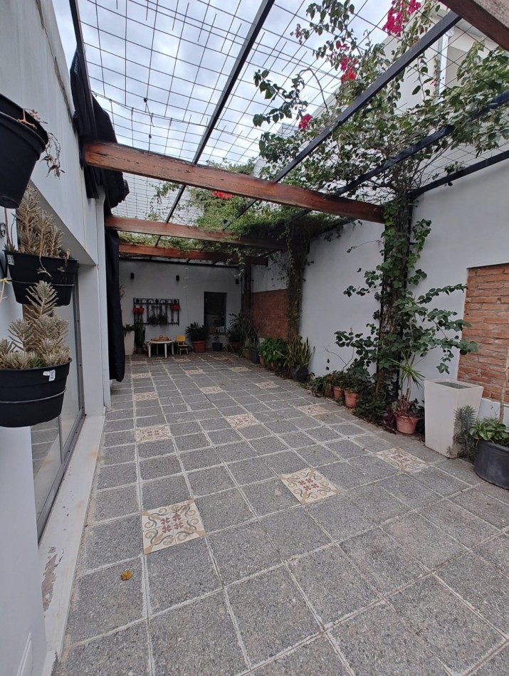 CASA EN VENTA CALLE ILLIA 663