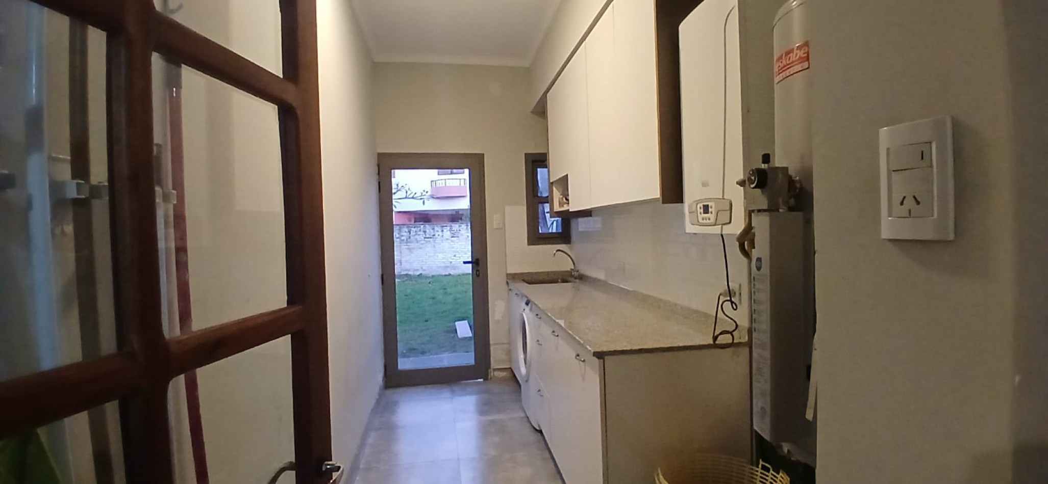 CASA EN VENTA CALLE ILLIA 663