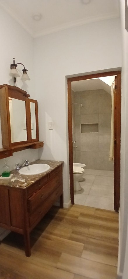 CASA EN VENTA CALLE ILLIA 663