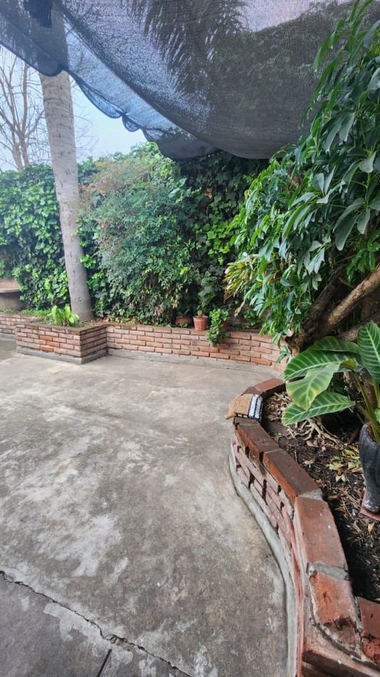 CALLE JULIO CESAR MENDEZ CASA EN VENTA 