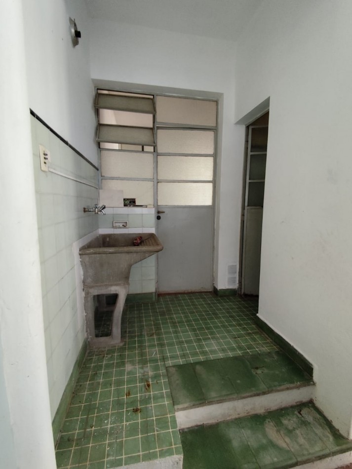CASA EN VENTA EN CALLE PANAMA Y SANTIAGO DEL ESTERO