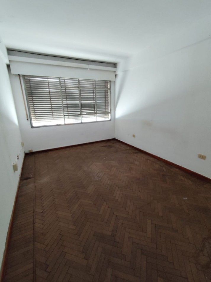CASA EN VENTA EN CALLE PANAMA Y SANTIAGO DEL ESTERO