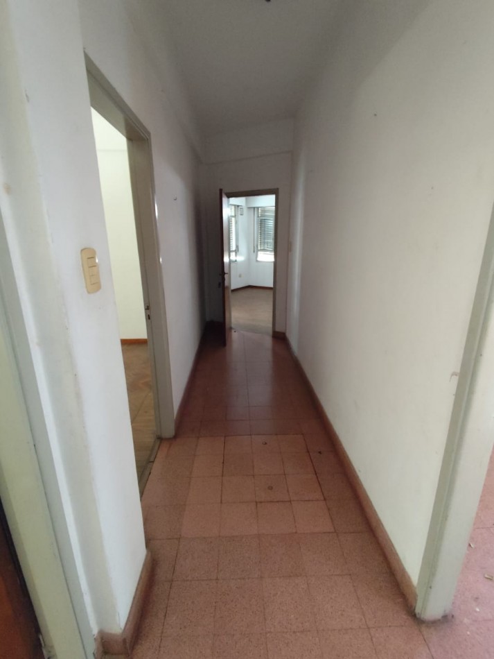 CASA EN VENTA EN CALLE PANAMA Y SANTIAGO DEL ESTERO