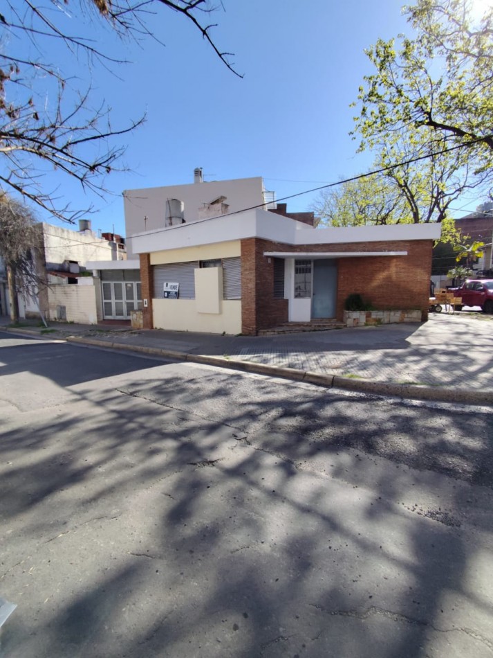 CASA EN VENTA EN CALLE PANAMA Y SANTIAGO DEL ESTERO