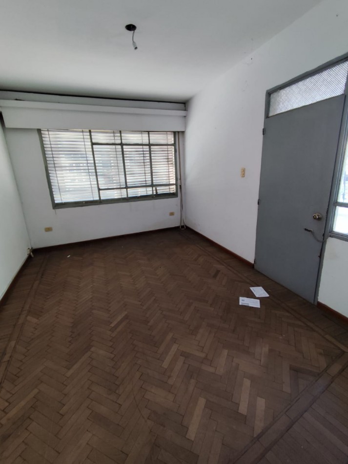 CASA EN VENTA EN CALLE PANAMA Y SANTIAGO DEL ESTERO