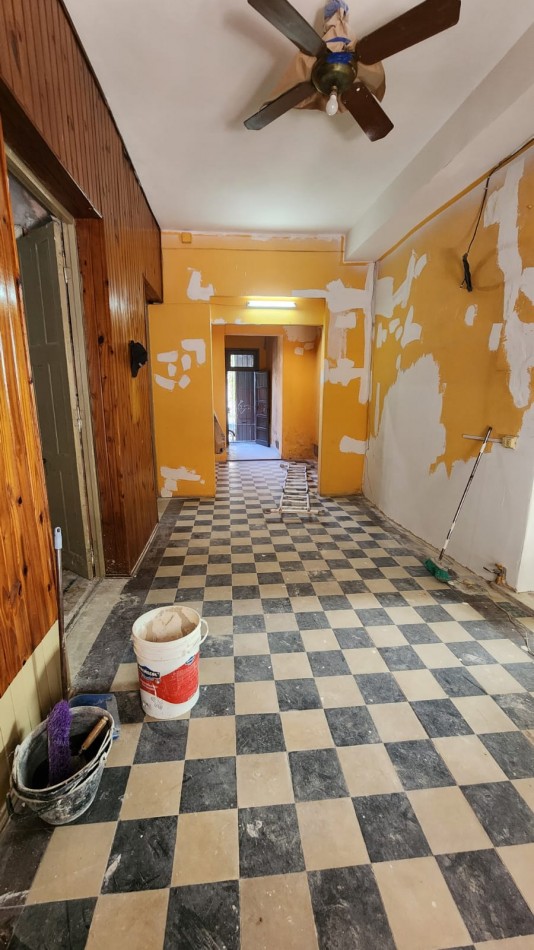 CATAMARCA 46 CASA EN VENTA A RECICLAR