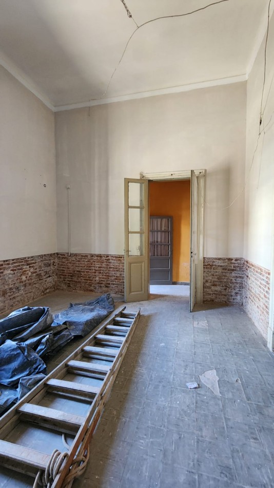 CATAMARCA 46 CASA EN VENTA A RECICLAR