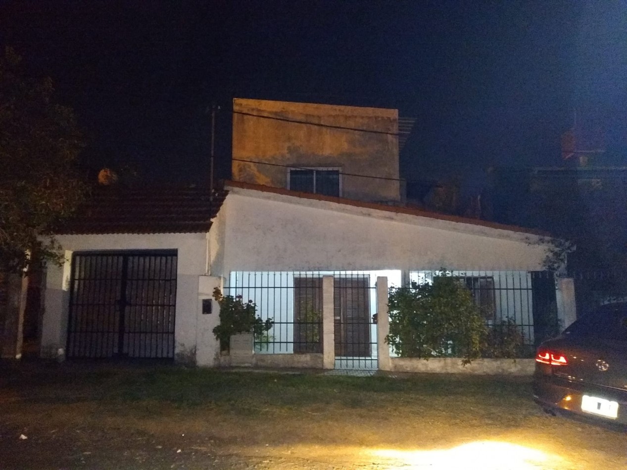 CASA A REFACCIONAR EN CALLE MAESTRO NORMAL CASI DON BOSCO