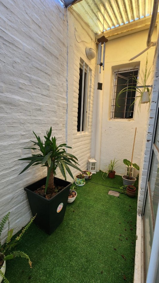CASA A LA  VENTA EN CALLE FAVALORO  DE COLONIA AVELLANEDA