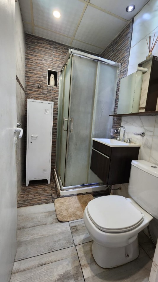 CASA A LA  VENTA EN CALLE FAVALORO  DE COLONIA AVELLANEDA