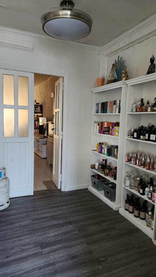 CASA A LA  VENTA EN CALLE FAVALORO  DE COLONIA AVELLANEDA