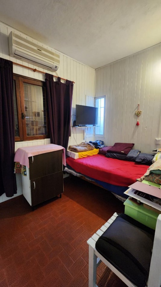CASA A LA VENTA EN CALLE GOBERNADOR PARERA