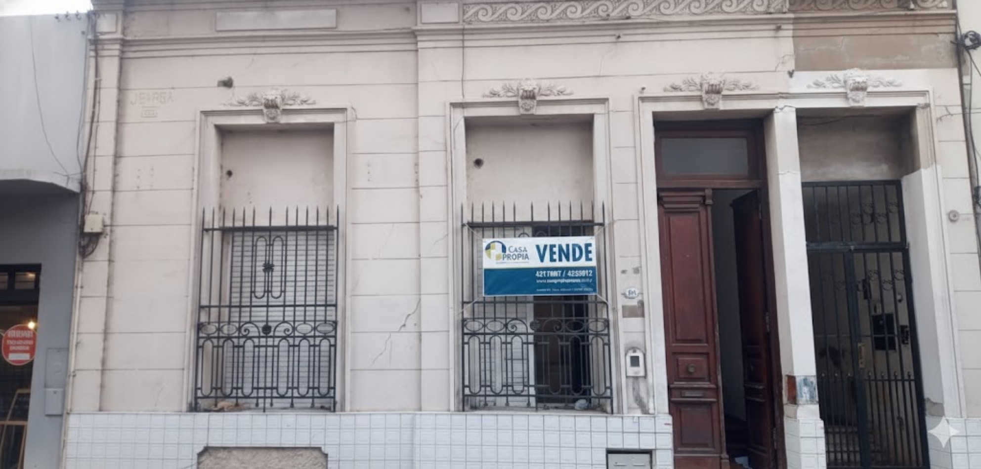 CASA EN VENTA A RECICLAR EN CALLE BELGRANO  152