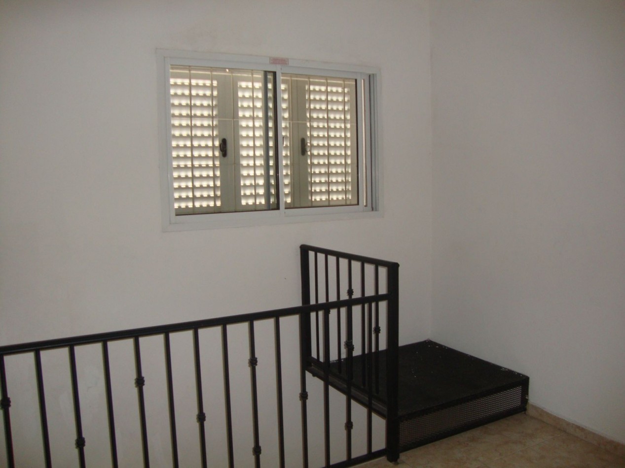 CASA EN VENTA A RECICLAR EN CALLE BELGRANO  152