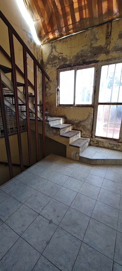 CASA EN VENTA CALLE FELIX DE AZARA  46