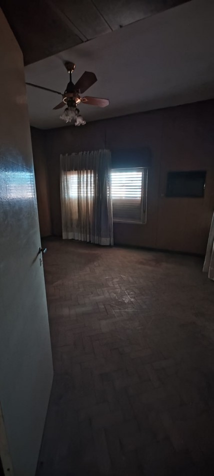 CASA EN VENTA CALLE FELIX DE AZARA  46