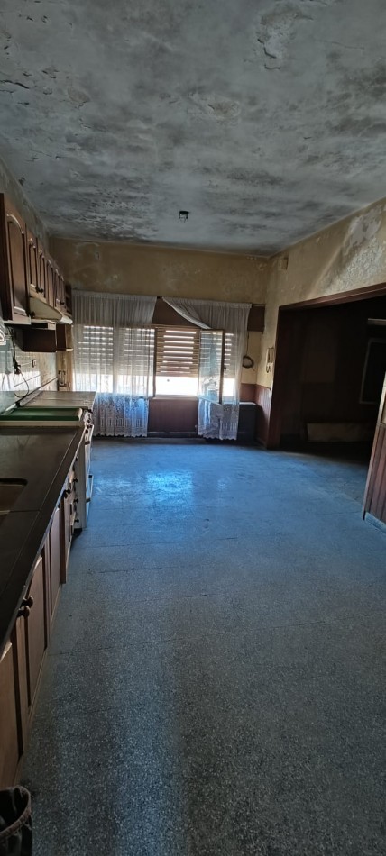 CASA EN VENTA CALLE FELIX DE AZARA  46