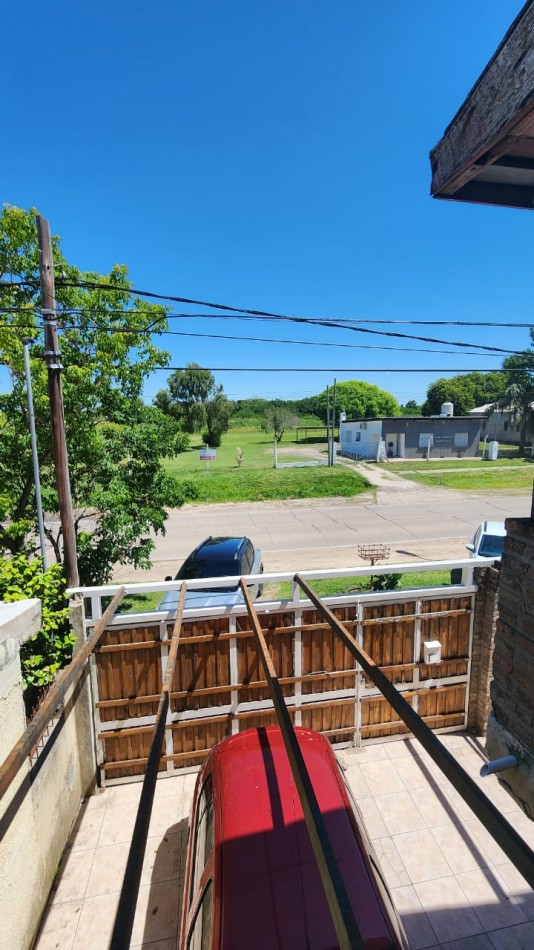 CASA A LA VENTA EN CALLE NEWBERY (Zona Aeropuerto) 