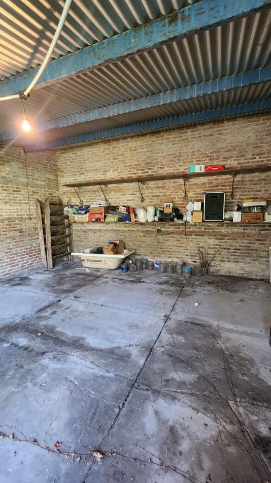 CASA A LA VENTA EN CALLE NEWBERY (Zona Aeropuerto) 