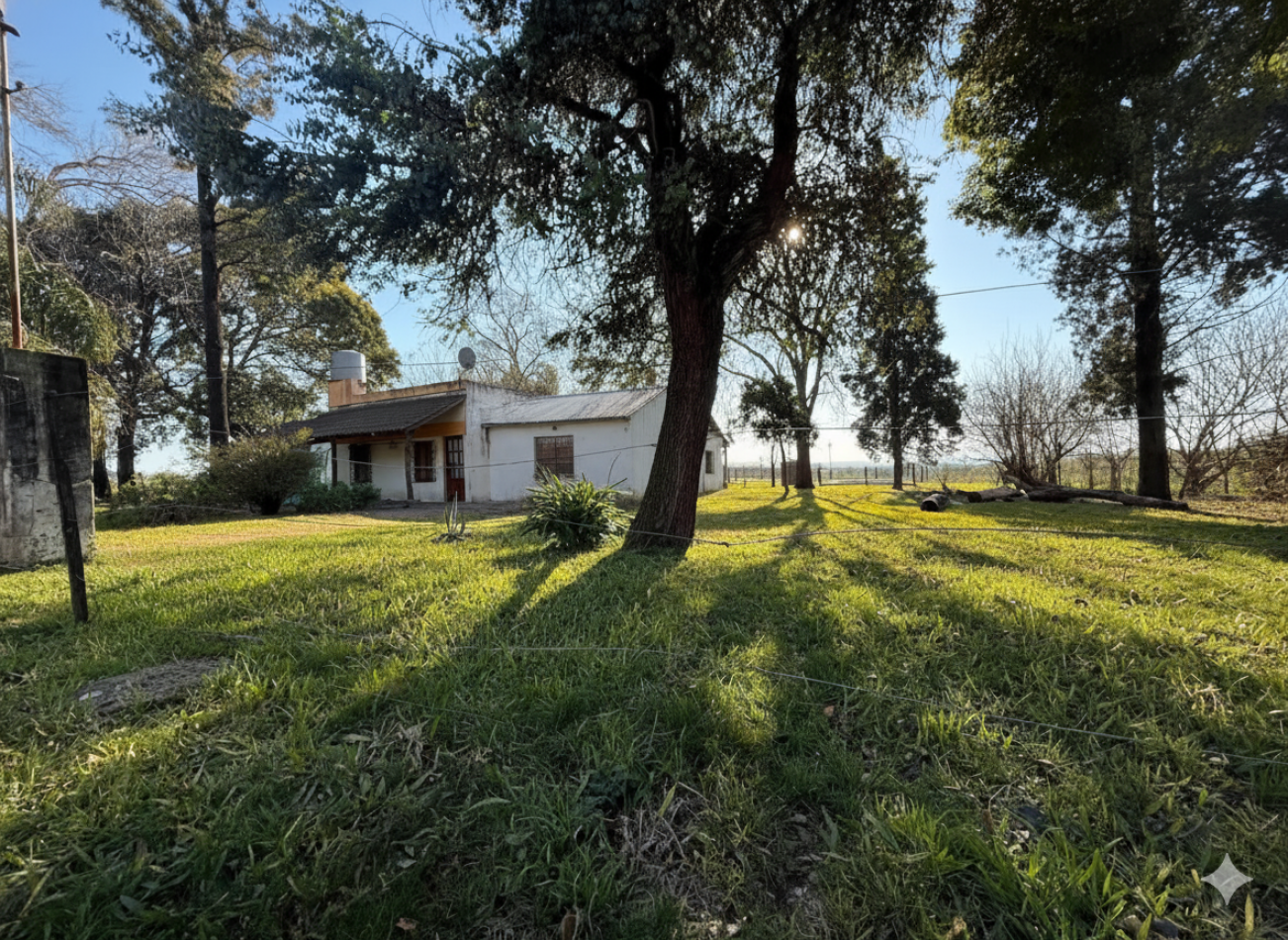 CASA DE CAMPO EN VENTA EN AMPLIO LOTE 