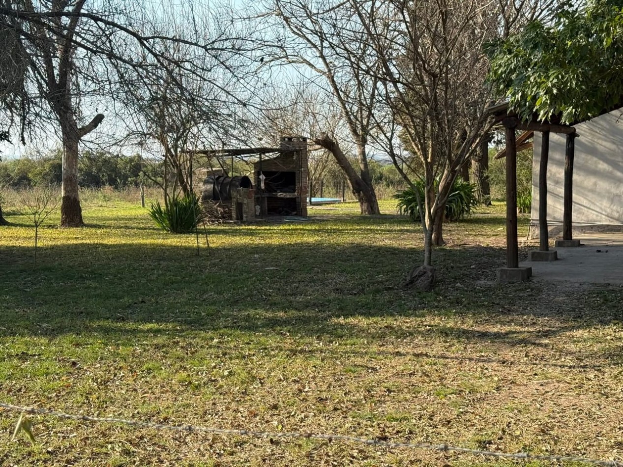 CASA DE CAMPO EN VENTA EN AMPLIO LOTE 