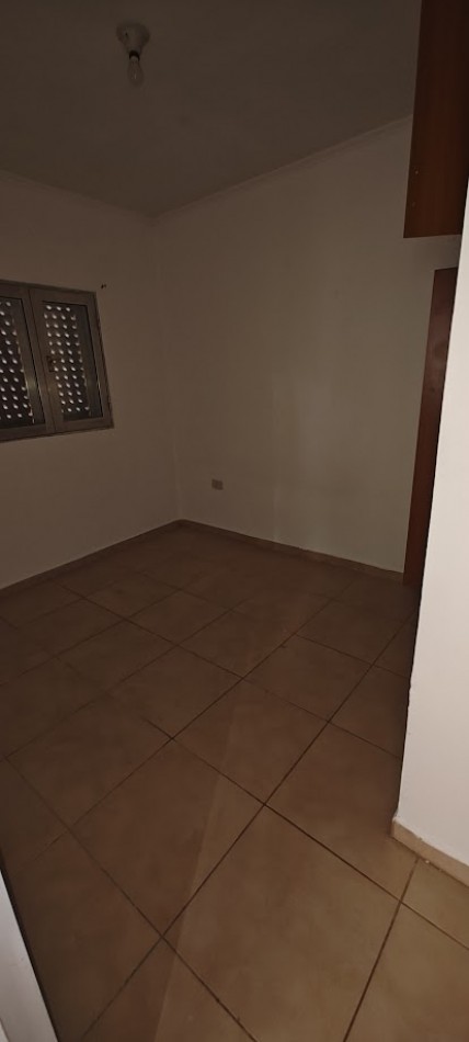 VENDO DEPTO C/ PATIO EN  CALLE LA PAZ 450, FRENTE A HOSPITAL DEL NIÑO