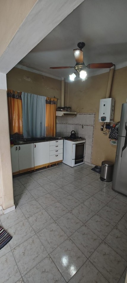 PH EN PLANTA ALTA EN VENTA, CALLE PERON 72