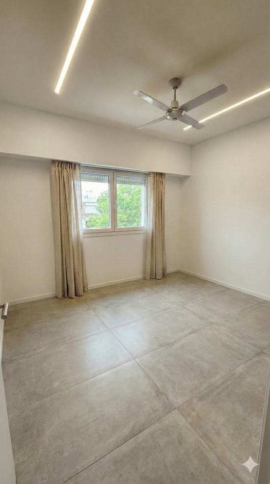 CASA A LA VENTA EN CALLE  GOBERNADOR  QUIROZ 1156