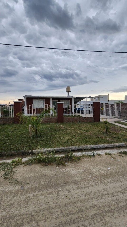 CASAQUINTA EN VENTA  O ALQUILER EN COLONIA ENSAYO