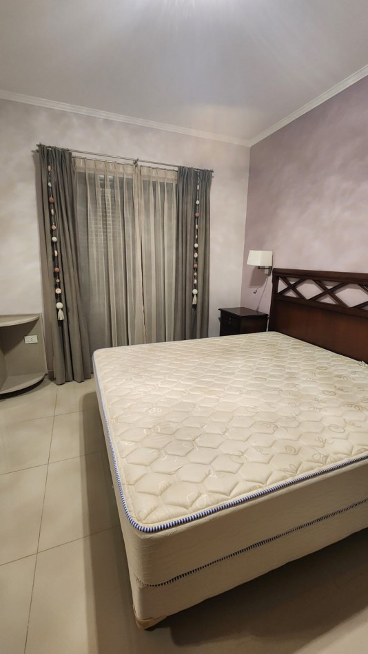 Alquiler Premium en Zona Parque: 1 Dormitorio, Amueblado y con Cochera en calle Malvinas 67