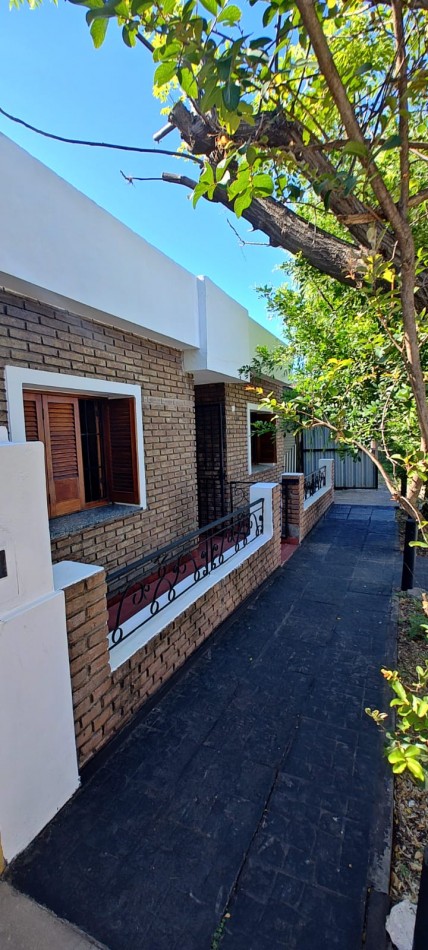 CASA EN VENTA CALLE EL TIMBO, casi Francia y Blas Parera