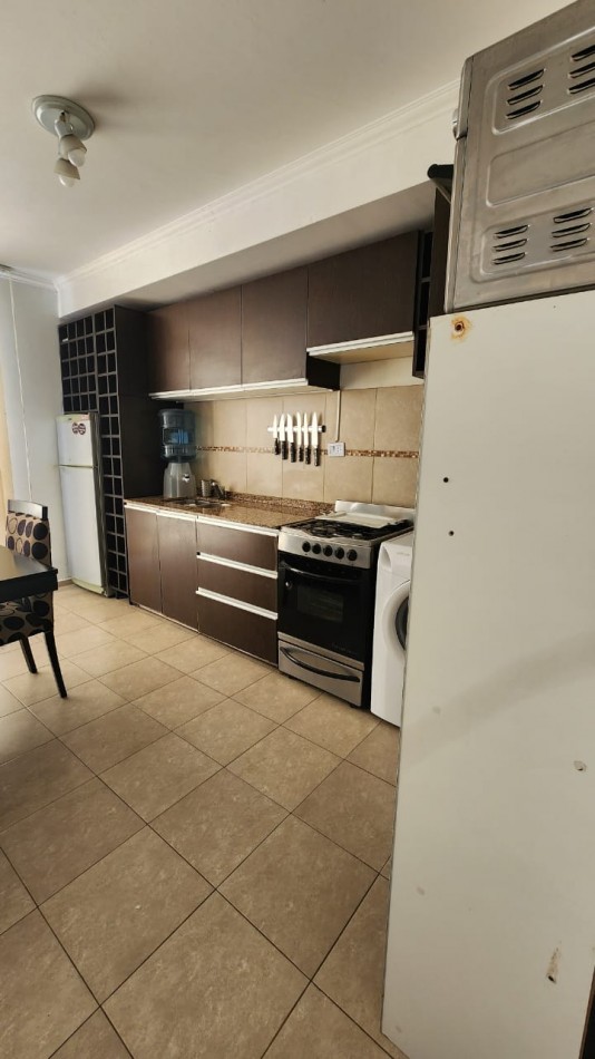 Venta: Departamento de 2 Dormitorios con Cochera y Vista a la Plaza - Calle Villaguay