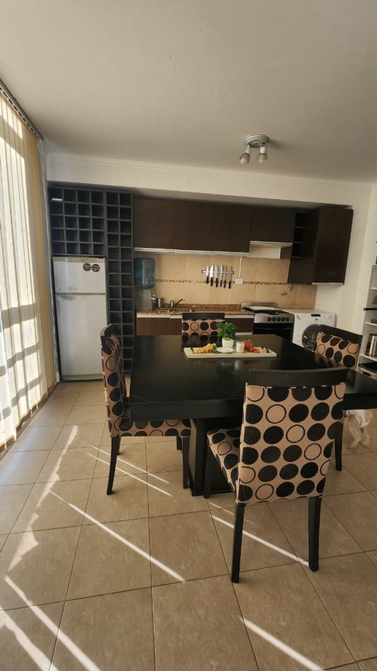 Venta: Departamento de 2 Dormitorios con Cochera y Vista a la Plaza - Calle Villaguay