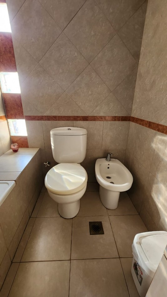 Venta: Departamento de 2 Dormitorios con Cochera y Vista a la Plaza - Calle Villaguay