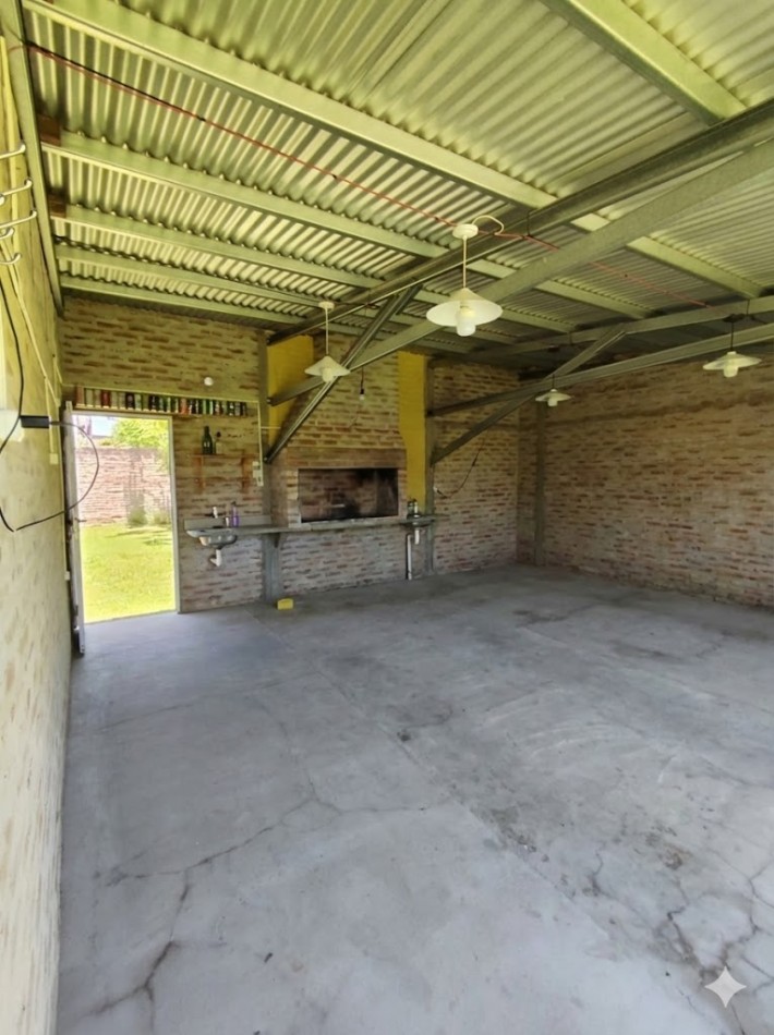  Oportunidad: Casa  en Venta en Calle Benicio Lopez -