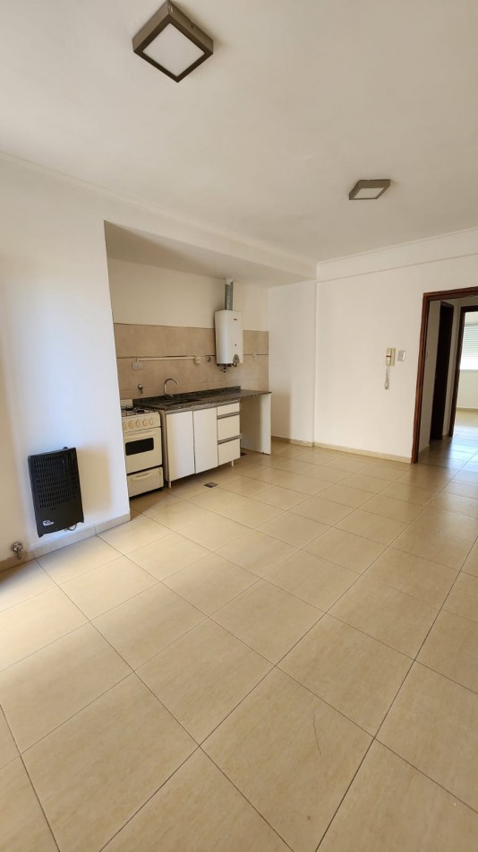 CALLE MISIONES N°163,  4° PISO "C" CONTRAFRENTE 