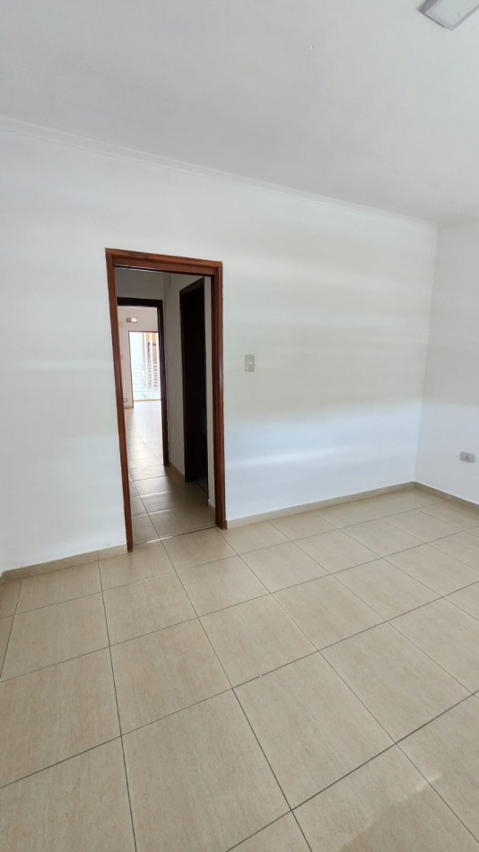 CALLE MISIONES N°163,  4° PISO "C" CONTRAFRENTE 